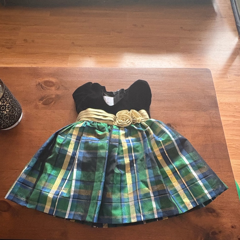 💥Buy 2 Get 1 Free💥 Iris & Ivy Green Plaid Dress with Black Velvet Accents
